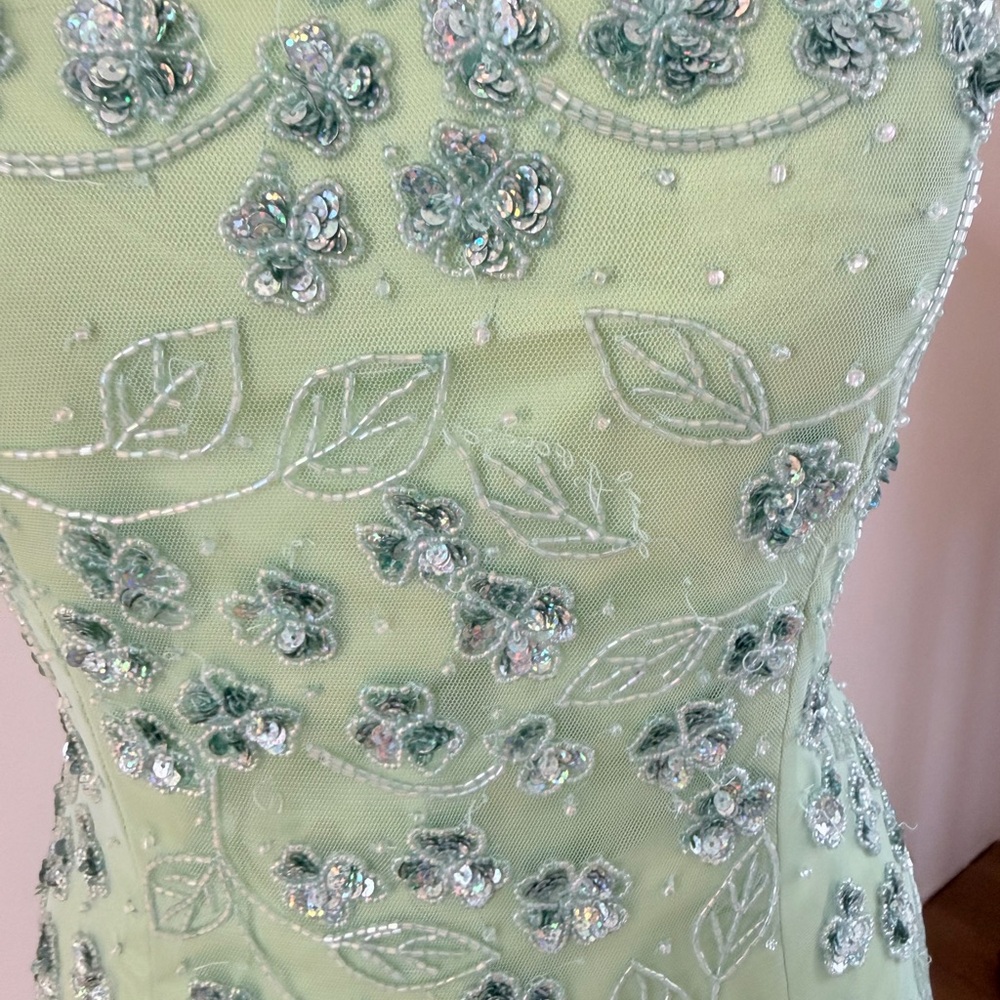 Elegant Green Aqua Beaded Evening Dress - Picture 5 of 14